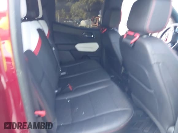 ✅ 2023 GMC Canyon 4WD AT4X • VIN: 1GTP6EEK9P1153310 • Лот: 42558790. Опубликован ранее на IAAI с пробегом 11 715 миль. Бесплатный доступ к архиву аукционных продаж из США и подробный отчёт об истории автомобиля на DreamBid. Изображение 8.