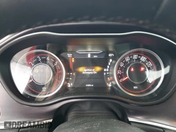 ✅ 2015 Dodge Challenger R/T • VIN: 2C3CDZAT4FH767745 • Lot: 39383584. Wystawiony na Copart z przebiegiem 41 855 mil. Bezpłatny archiwum sprzedaży aukcyjnych z USA i szczegółowy raport historii pojazdu na DreamBid. Zdjęcie 9.