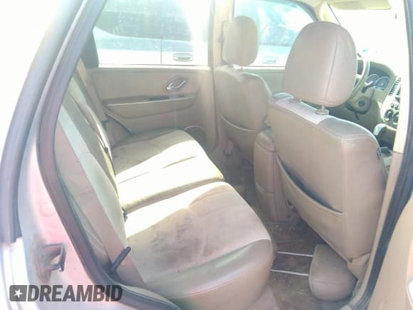 ✅ 2007 Mercury Mariner Premier • VIN: 4M2CU97107KJ08843 • Lot: 41748968. Wystawiony na IAAI z przebiegiem 194 183 mil. Bezpłatny archiwum sprzedaży aukcyjnych z USA i szczegółowy raport historii pojazdu na DreamBid. Zdjęcie 8.