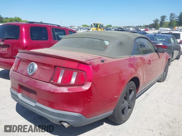 ✅ 2010 Ford Mustang V6 • VIN: 1ZVBP8EN4A5175330 • Lot: 42049398. Listed on IAAI with 111,339 mi. Free auction sales archive from the USA and detailed vehicle history report at DreamBid. Image 4.