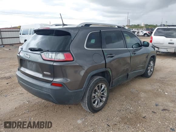 ✅ 2019 Jeep Cherokee Latitude Plus • VIN: 1C4PJLLB3KD249480 • Лот: 42648645. Опубликован ранее на IAAI с пробегом 124 605 миль. Бесплатный доступ к архиву аукционных продаж из США и подробный отчёт об истории автомобиля на DreamBid. Изображение 4.