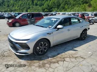 ✅ 2025 Hyundai Sonata SEL • VIN: KMHL64JA3SA474270 • Лот: 63247805. Опубликован ранее на Copart с пробегом 3 958 миль. Бесплатный доступ к архиву аукционных продаж из США и подробный отчёт об истории автомобиля на DreamBid. Изображение 1.