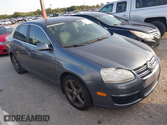 ✅ 2009 Volkswagen Jetta TDI • VIN: 3VWRL71K79M055026 • Лот: 43849226. Опубликован ранее на IAAI с пробегом 211 674 миль. Бесплатный доступ к архиву аукционных продаж из США и подробный отчёт об истории автомобиля на DreamBid. Изображение 1.