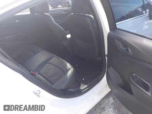 2017 Chevrolet Cruze Premier z VIN 1G1BF5SM8H7267631, wystawiony jako IAAI lot #43521640 z przebiegiem 111 180 mil mil oraz . Historia ofert i sprzedaży dostępna na DreamBid. Obrazek 8.