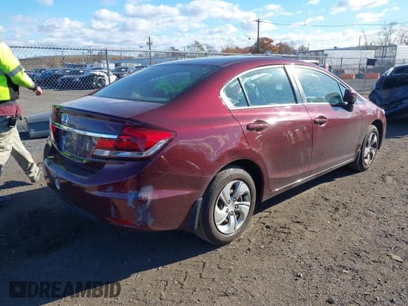 ✅ 2015 Honda Civic LX • VIN: 19XFB2F53FE031598 • Lot: 43609027. Listed on IAAI with 96,767 mi. Free auction sales archive from the USA and detailed vehicle history report at DreamBid. Image 4.