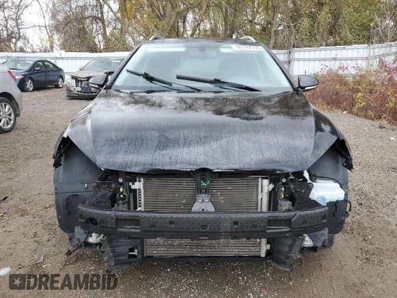 ✅ 2016 Volkswagen Golf TSI S • VIN: 3VWC17AU1GM501570 • Лот: 90372535. Опубликован ранее на Copart с пробегом 186 814 миль. Бесплатный доступ к архиву аукционных продаж из США и подробный отчёт об истории автомобиля на DreamBid. Изображение 5.