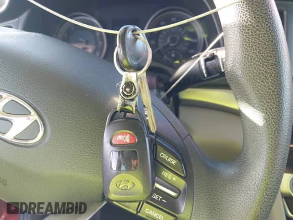 ✅ 2020 Hyundai Elantra SEL • VIN: 5NPD84LF0LH510244 • Lot: 43378041. Listed on IAAI with 92,409 mi miles. Access the free auction sales archive from the USA and view a detailed vehicle history report at DreamBid. Image 11.