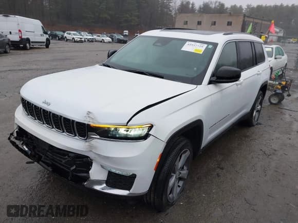 ✅ 2022 Jeep Grand Cherokee Limited • VIN: 1C4RJKBG5N8545372 • Lot: 41937729. Listed on IAAI with 32,364 mi. Free auction sales archive from the USA and detailed vehicle history report at DreamBid. Image 17.