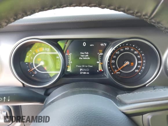 ✅ 2022 Jeep Wrangler Unlimited Willys Sport • VIN: 1C4HJXDM6NW141603 • Lot: 42687693. Wystawiony na IAAI z przebiegiem 37 180 mil. Bezpłatny archiwum sprzedaży aukcyjnych z USA i szczegółowy raport historii pojazdu na DreamBid. Zdjęcie 7.