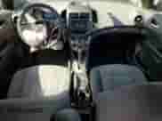 2015 Chevrolet Sonic LT с VIN 1G1JC6SB3F4164236, выставлен на аукционе Copart как лот 60902805 с пробегом 131 730 миль миль и Чистый • Clean title. История ставок и продаж доступна на DreamBid. Изображение 8.