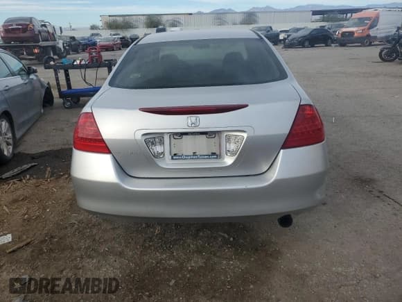 ✅ 2006 Honda Accord LX SE • VIN: 1HGCM55316A157090 • Лот: 82418324. Опубликован ранее на Copart с пробегом 236 940 миль. Бесплатный доступ к архиву аукционных продаж из США и подробный отчёт об истории автомобиля на DreamBid. Изображение 6.