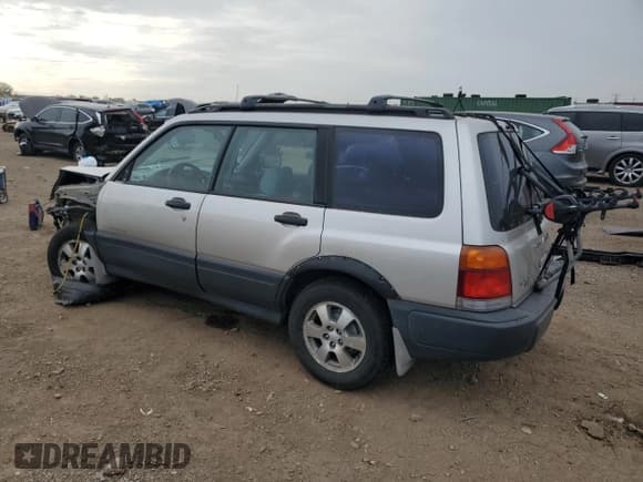 ✅ 2000 Subaru Forester L • VIN: JF1SF6351YH724848 • Lot: 82356945. Wystawiony na Copart z przebiegiem 130 868 mil. Bezpłatny archiwum sprzedaży aukcyjnych z USA i szczegółowy raport historii pojazdu na DreamBid. Zdjęcie 2.
