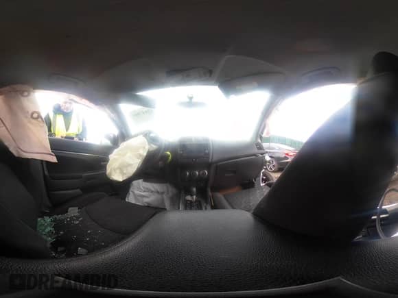 2020 Mitsubishi Outlander ES с VIN JA4AR3AUXLU027372, выставлен на аукционе IAAI как лот 42047081 с пробегом Не указан миль и . История ставок и продаж доступна на DreamBid. Изображение 23.