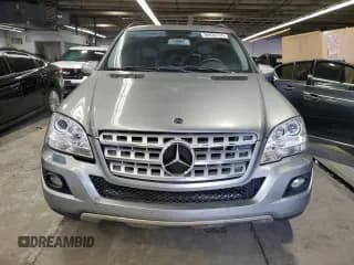 ✅ 2010 Mercedes-Benz M 350 • VIN: 4JGBB2FB0AA538633 • Лот: 86835755. Опубликован ранее на Copart с пробегом 146 661 миль. Бесплатный доступ к архиву аукционных продаж из США и подробный отчёт об истории автомобиля на DreamBid. Изображение 5.