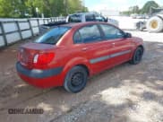 ✅ 2007 Kia Rio LX • VIN: KNADE123276287880 • Lot: 43074442. Wystawiony na IAAI z przebiegiem 210 086 mil. Bezpłatny archiwum sprzedaży aukcyjnych z USA i szczegółowy raport historii pojazdu na DreamBid. Zdjęcie 4.