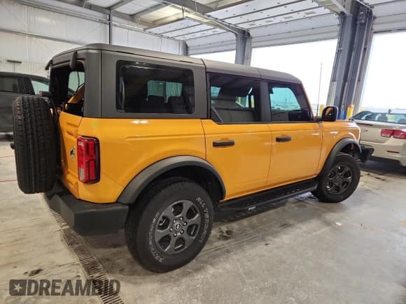 ✅ 2022 Ford Bronco • VIN: 1FMDE5BH0NLB63431 • Lot: 93017385. Listed on Copart with 43,083 mi. Free auction sales archive from the USA and detailed vehicle history report at DreamBid. Image 3.