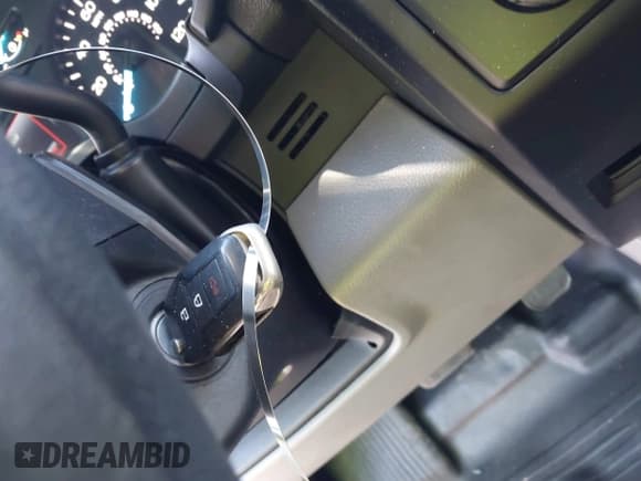 ✅ 2019 Ford F-150 XL • VIN: 1FTEX1EPXKFB32261 • Lot: 41629009. Wystawiony na IAAI z przebiegiem 65 926 mil. Bezpłatny archiwum sprzedaży aukcyjnych z USA i szczegółowy raport historii pojazdu na DreamBid. Zdjęcie 11.