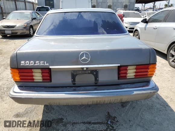 ✅ 1985 Mercedes-Benz 500 SEL • VIN: WDBCA37D2FA192544 • Lot: 65240905. Listed on Copart with 99,232 mi. Free auction sales archive from the USA and detailed vehicle history report at DreamBid. Image 6.