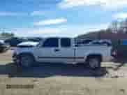 ✅ 2001 Chevrolet Silverado 1500 LT • VIN: 1GCEC19T01Z152616 • Lot: 41454877. Wystawiony na IAAI z przebiegiem 208 347 mil mil. Skorzystaj z bezpłatnego archiwum sprzedaży aukcyjnych z USA i zobacz szczegółowy raport historii pojazdu na DreamBid. Zdjęcie 14.