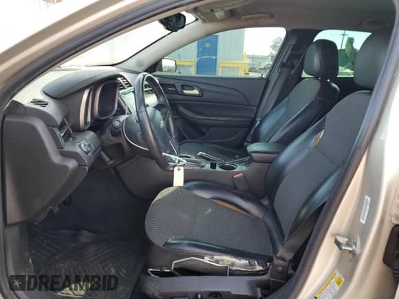 2015 Chevrolet Malibu LT z VIN 1G11D5SL8FF256916, wystawiony jako Copart lot #82206705 z przebiegiem 170 543 mil mil oraz Szkoda całkowita • Salvage title. Historia ofert i sprzedaży dostępna na DreamBid. Obrazek 7.