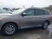 ✅ 2014 Nissan Pathfinder SV • VIN: 5N1AR2MNXEC664870 • Lot: 41550116. Listed on IAAI with 126,076 mi. Free auction sales archive from the USA and detailed vehicle history report at DreamBid. Image 14.