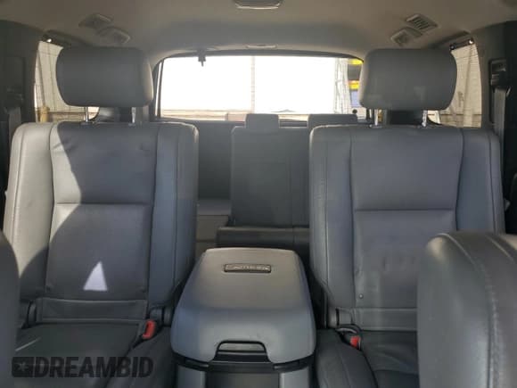 ✅ 2010 Toyota Sequoia Platinum • VIN: 5TDDW5G14AS030922 • Lot: 91097235. Wystawiony na Copart z przebiegiem 195 301 mil. Bezpłatny archiwum sprzedaży aukcyjnych z USA i szczegółowy raport historii pojazdu na DreamBid. Zdjęcie 10.