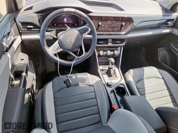 ✅ 2024 Volkswagen Taos SEL • VIN: 3VV4X7B26RM067072 • Лот: 61303785. Опубликован ранее на Copart с пробегом 10 267 миль. Бесплатный доступ к архиву аукционных продаж из США и подробный отчёт об истории автомобиля на DreamBid. Изображение 8.