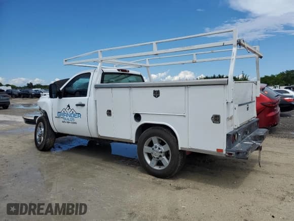 ✅ 2011 Chevrolet Silverado 2500HD Work Truck • VIN: 1GC0CVCG4BF213918 • Lot: 80470385. Wystawiony na Copart z przebiegiem Nie podano. Bezpłatny archiwum sprzedaży aukcyjnych z USA i szczegółowy raport historii pojazdu na DreamBid. Zdjęcie 2.