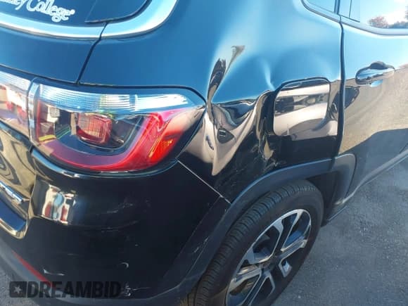 ✅ 2022 Jeep Compass Limited • VIN: 3C4NJDCB5NT150056 • Lot: 43063429. Listed on IAAI with 27,701 mi. Free auction sales archive from the USA and detailed vehicle history report at DreamBid. Image 18.