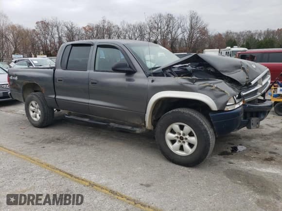 ✅ 2004 Dodge Dakota Sport • VIN: 1D7HG38N84S525629 • Lot: 82140054. Wystawiony na Copart z przebiegiem 255 160 mil. Bezpłatny archiwum sprzedaży aukcyjnych z USA i szczegółowy raport historii pojazdu na DreamBid. Zdjęcie 4.