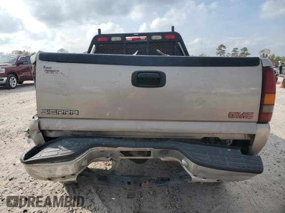 ✅ 2001 GMC Sierra 2500HD SLE • VIN: 1GTHK23U61F195057 • Лот: 82036024. Опубликован ранее на Copart с пробегом 116 211 миль. Бесплатный доступ к архиву аукционных продаж из США и подробный отчёт об истории автомобиля на DreamBid. Изображение 6.