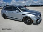 ✅ 2022 Bentley Bentayga V8 • VIN: SJAAM2ZV9NC011752 • Лот: 79142714. Опубликован ранее на Copart с пробегом Не указан. Бесплатный доступ к архиву аукционных продаж из США и подробный отчёт об истории автомобиля на DreamBid. Изображение 4.