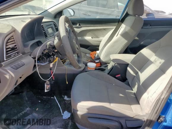 ✅ 2017 Hyundai Elantra SE • VIN: 5NPD74LFXHH151561 • Lot: 85368025. Listed on Copart with Not provided. Free auction sales archive from the USA and detailed vehicle history report at DreamBid. Image 7.