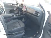 ✅ 2024 Volkswagen Atlas SEL Premium R-Line • VIN: 1V2FR2CAXRC584837 • Lot: 43384938. Wystawiony na IAAI z przebiegiem 24 914 mil. Bezpłatny archiwum sprzedaży aukcyjnych z USA i szczegółowy raport historii pojazdu na DreamBid. Zdjęcie 5.