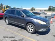 ✅ 2011 Subaru Outback Premium • VIN: 4S4BRBFC2B3345765 • Lot: 42911331. Wystawiony na IAAI z przebiegiem 142 905 mil. Bezpłatny archiwum sprzedaży aukcyjnych z USA i szczegółowy raport historii pojazdu na DreamBid. Zdjęcie 1.