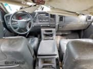 ✅ 2002 Chevrolet Avalanche • VIN: 3GNEC13T22G304607 • Lot: 84202365. Listed on Copart with 177,044 mi. Free auction sales archive from the USA and detailed vehicle history report at DreamBid. Image 8.