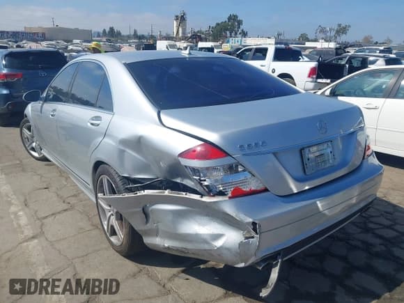 ✅ 2008 Mercedes-Benz S 550 • VIN: WDDNG71X48A225135 • Lot: 43175234. Wystawiony na IAAI z przebiegiem 158 404 mil. Bezpłatny archiwum sprzedaży aukcyjnych z USA i szczegółowy raport historii pojazdu na DreamBid. Zdjęcie 3.