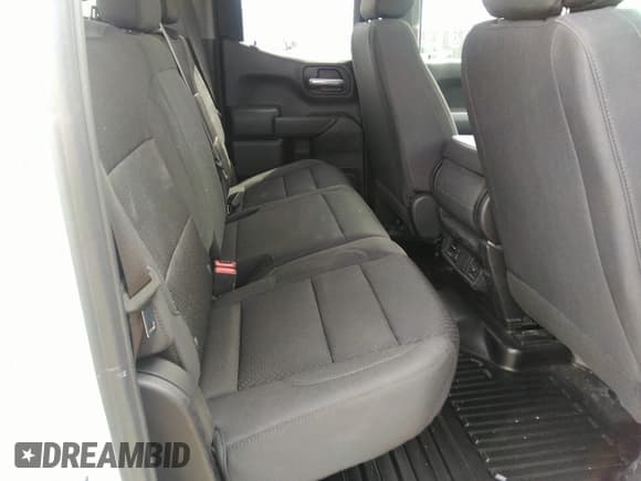 ✅ 2023 Chevrolet Silverado 1500 Work Truck • VIN: 1GCRDAED9PZ297966 • Lot: 41854997. Wystawiony na IAAI z przebiegiem 21 939 mil. Bezpłatny archiwum sprzedaży aukcyjnych z USA i szczegółowy raport historii pojazdu na DreamBid. Zdjęcie 8.