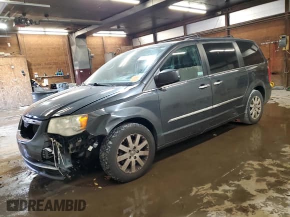 ✅ 2011 Chrysler Town & Country Touring L • VIN: 2A4RR8DG3BR630391 • Lot: 93017175. Wystawiony na Copart z przebiegiem 187 618 mil. Bezpłatny archiwum sprzedaży aukcyjnych z USA i szczegółowy raport historii pojazdu na DreamBid. Zdjęcie 1.