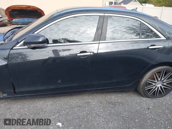 ✅ 2014 Cadillac ATS Luxury • VIN: 1G6AH5S34E0110657 • Lot: 43493376. Wystawiony na IAAI z przebiegiem 116 671 mil. Bezpłatny archiwum sprzedaży aukcyjnych z USA i szczegółowy raport historii pojazdu na DreamBid. Zdjęcie 13.