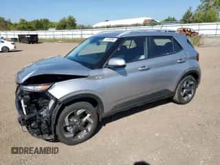 2024 Hyundai Venue SEL z VIN KMHRC8A33RU327547, wystawiony jako Copart lot #71058094 z przebiegiem 1 660 mil mil oraz Szkoda całkowita • Salvage title. Historia ofert i sprzedaży dostępna na DreamBid. Obrazek 1.