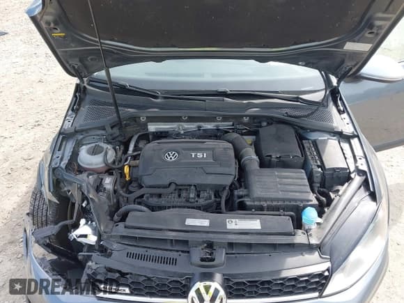 ✅ 2017 Volkswagen Golf S • VIN: 3VWH17AU1HM533183 • Lot: 43185934. Listed on IAAI with 96,938 mi. Free auction sales archive from the USA and detailed vehicle history report at DreamBid. Image 10.