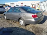 ✅ 2005 Toyota Camry SE • VIN: 4T1BE32KX5U523368 • Lot: 43473193. Wystawiony na IAAI z przebiegiem 174 450 mil. Bezpłatny archiwum sprzedaży aukcyjnych z USA i szczegółowy raport historii pojazdu na DreamBid. Zdjęcie 3.