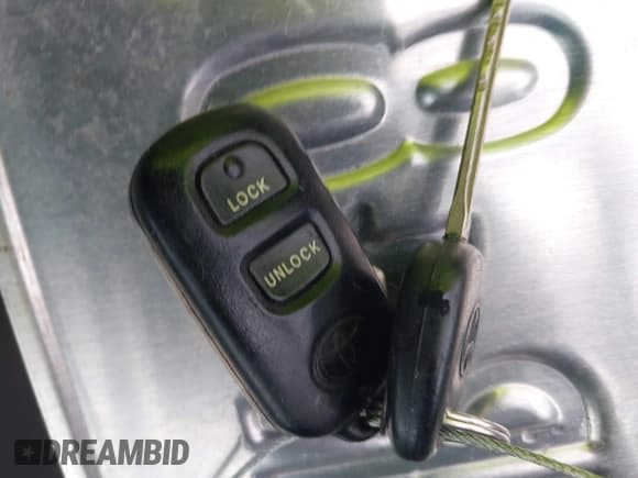 ✅ 2006 Toyota Corolla CE • VIN: 2T1BR32E46C694585 • Lot: 43820125. Listed on IAAI with 171,826 mi. Free auction sales archive from the USA and detailed vehicle history report at DreamBid. Image 11.