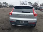 ✅ 2019 Volvo XC40 Momentum • VIN: YV4AC2HK4K2061210 • Lot: 43802149. Wystawiony na IAAI z przebiegiem 96 057 mil. Bezpłatny archiwum sprzedaży aukcyjnych z USA i szczegółowy raport historii pojazdu na DreamBid. Zdjęcie 16.