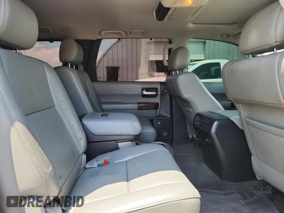 ✅ 2012 Toyota Sequoia Platinum • VIN: 5TDDW5G16CS071698 • Lot: 59729575. Listed on Copart with 215,512 mi. Free auction sales archive from the USA and detailed vehicle history report at DreamBid. Image 11.
