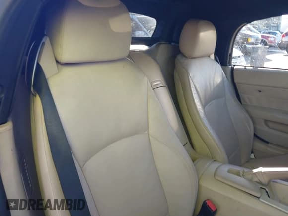 ✅ 2005 BMW Z4 2.5i • VIN: 4USBT33535LR70546 • Lot: 43707315. Wystawiony na IAAI z przebiegiem 93 714 mil. Bezpłatny archiwum sprzedaży aukcyjnych z USA i szczegółowy raport historii pojazdu na DreamBid. Zdjęcie 8.