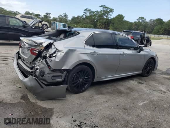 2021 Toyota Camry XSE z VIN 4T1K61AK9MU486797, wystawiony jako Copart lot #84813975 z przebiegiem 78 109 mil mil oraz Czysty tytuł • Clean title. Historia ofert i sprzedaży dostępna na DreamBid. Obrazek 3.