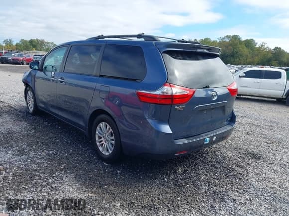 ✅ 2017 Toyota Sienna XLE Premium • VIN: 5TDYZ3DC6HS853512 • Lot: 43383026. Listed on IAAI with 148,424 mi. Free auction sales archive from the USA and detailed vehicle history report at DreamBid. Image 3.