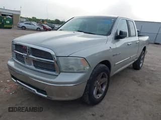 ✅ 2010 Dodge 1500 SLT • VIN: 1D7RB1GT7AS184811 • Lot: 42273072. Wystawiony na IAAI z przebiegiem 235 401 mil. Bezpłatny archiwum sprzedaży aukcyjnych z USA i szczegółowy raport historii pojazdu na DreamBid. Zdjęcie 2.